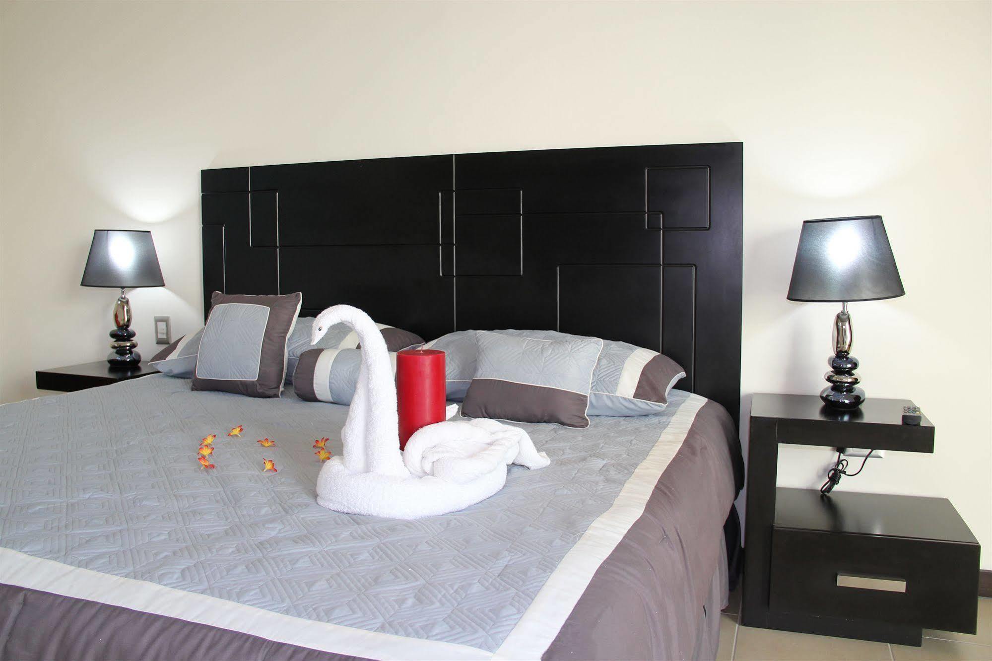 Condoplaza San Pedro Playa del Carmen Buitenkant foto